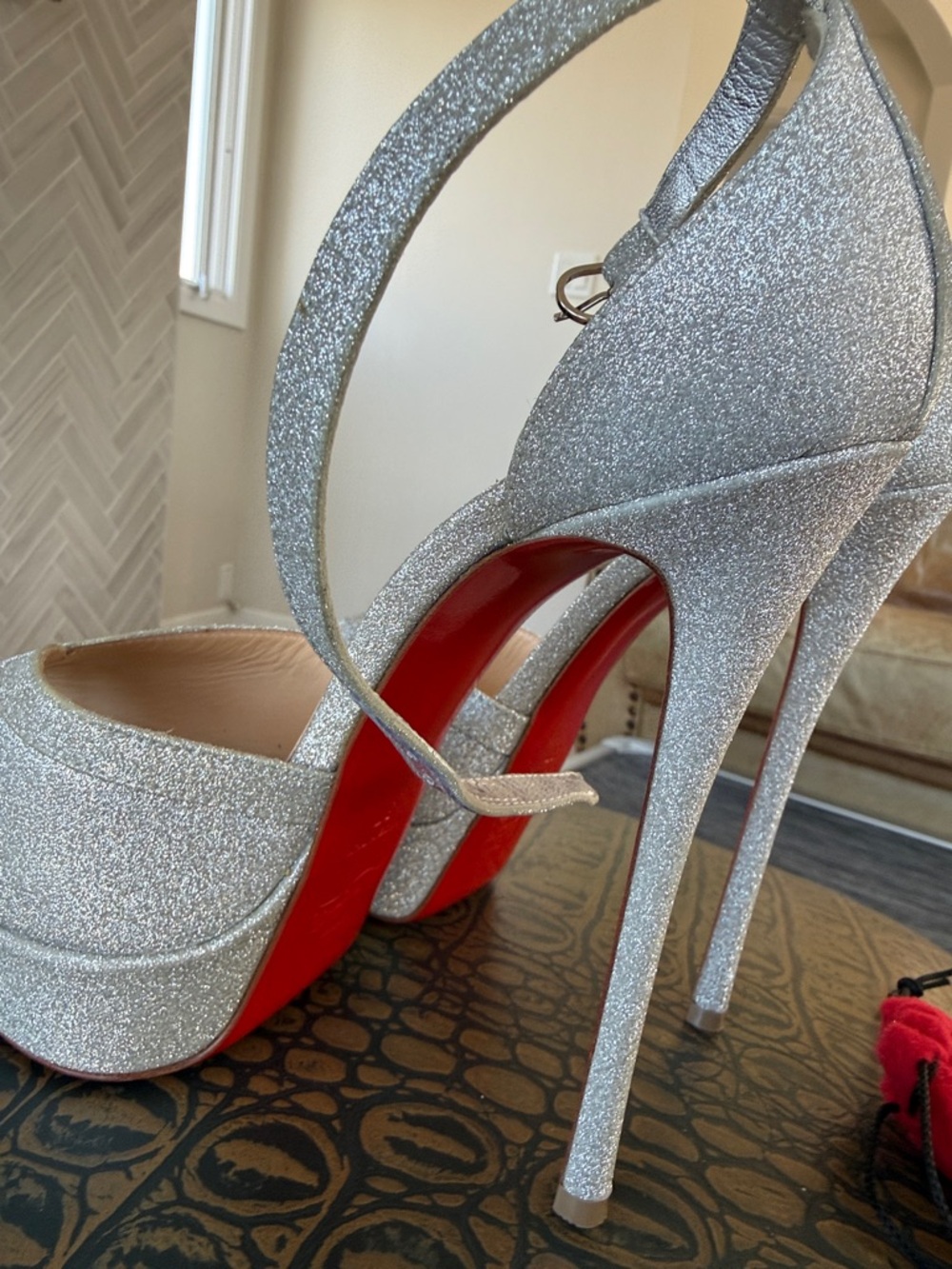 Christian Louboutin Glitter 150 Silver Pumps - Picture 5 of 17